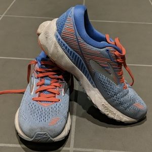 Brooks running sneakers Adrenaline 19